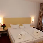 Lindenhotel 슈트랄준트