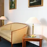 Lindenhotel 슈트랄준트