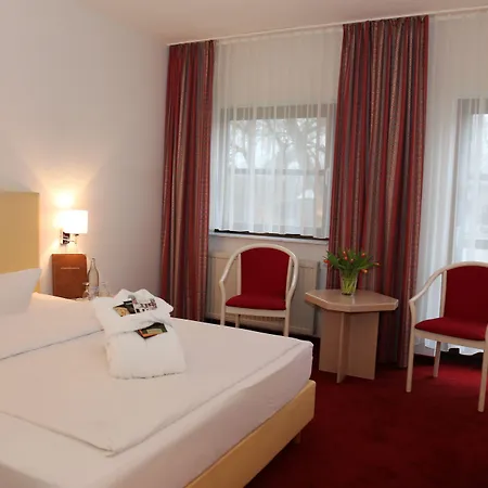 Отель Lindenhotel 3*