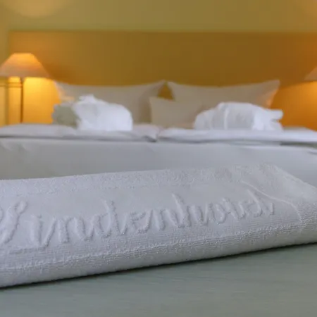 Lindenhotel Отель Штральзунд