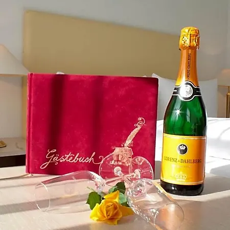 Lindenhotel Hotel 3*