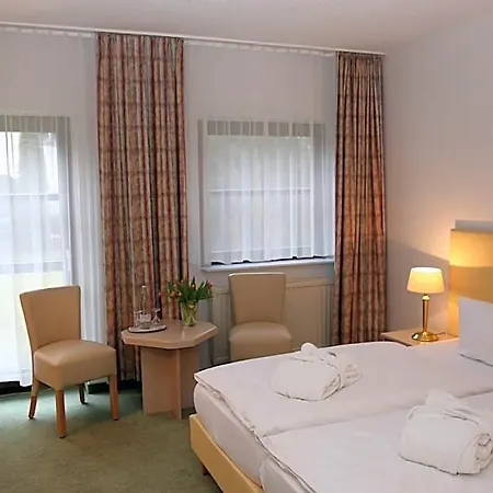 Lindenhotel Hotel 3*