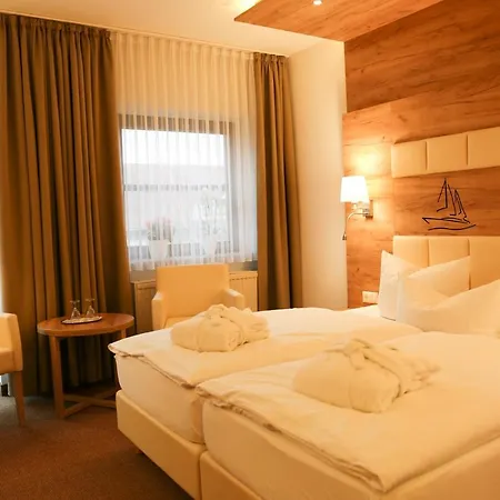 Отель Lindenhotel 3*